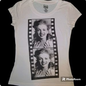Marilyn Monroe shirt Medium